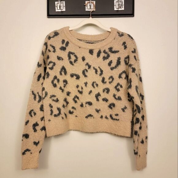 A&F Animal Print Cropped Sweater - Picture 1 of 7